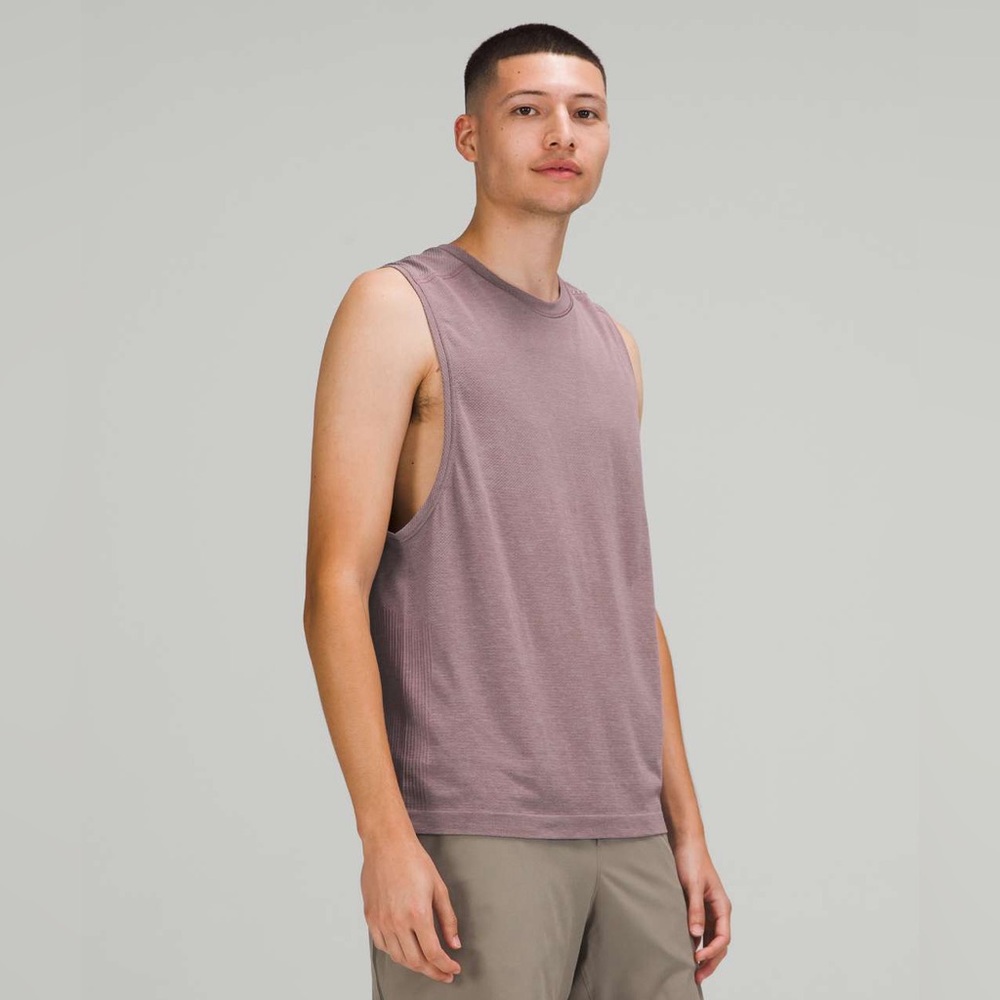 Lululemon metal vent tank / sleeveless shirt